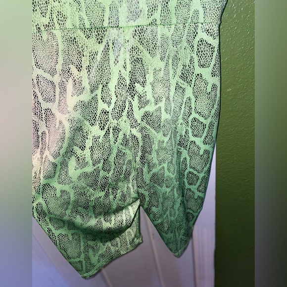 Fashion Nova💕 One Piece Shorts Jumpsuit - Picture 2 of 5